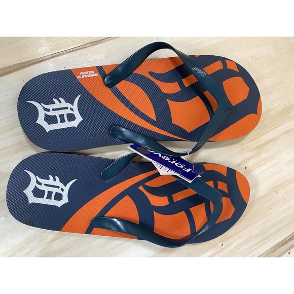 Detroit Tigers MLB Baseball Flip Flops Team Logo NWT Various Sizes‎ Unisex - Picture 7 of 8
